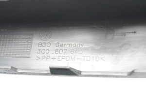 Volkswagen Passat B6 (2005–2010) Esikaitseraua muu osa 3C0807645 - 5