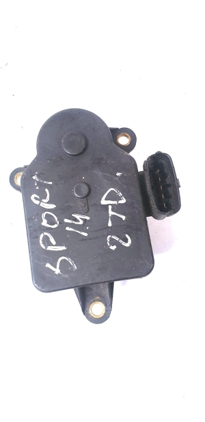 Ieplūdes kolektora aizbīdņu motoriņš - 283812F000