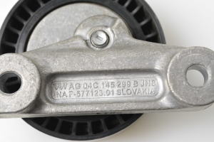 Volkswagen Polo V (2009–2017) Alternator belt tensioner 04C145299B - 2