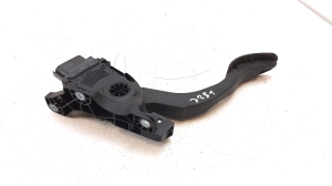 Pédale d’accélérateur - 31329058