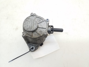   Vacuum pump 