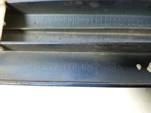 Mercedes Benz CLC-Class 203 (2001–2007) Zierleiste Kotflügel hinten A2036900762 - 3