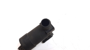   Esiklaasi pesuri pump  -  