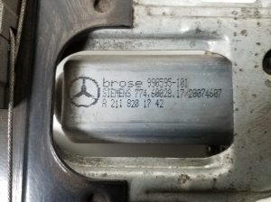 Mercedes Benz CLC-Class 203 (2001–2007) Priekšējo durvju logu pacēlājs un tā daļas - 2
