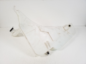  Windscreen washer tank front 