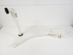  Windscreen washer tank front 