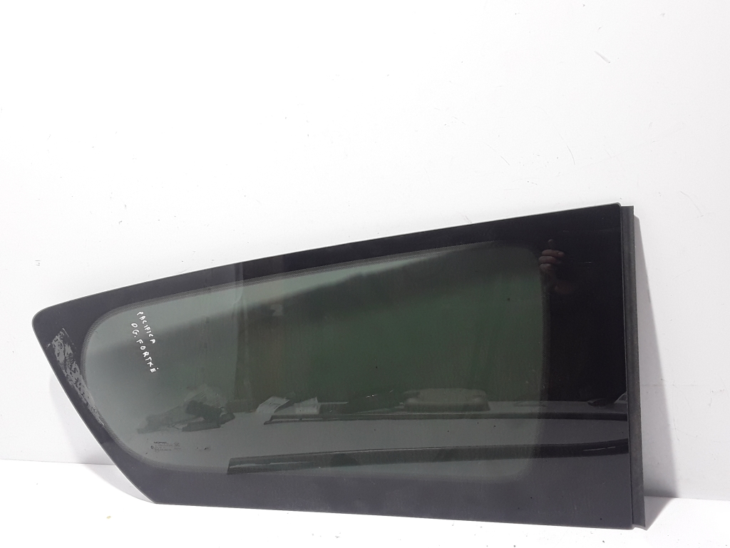 CHRYSLER Pacifica 2 generation (RU) (2016-2023) Right side rear body window 68238494AC 22420652