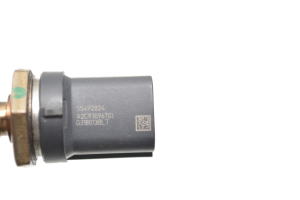  High pressure fuel line sensor 