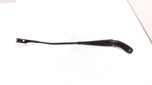  Windshield wiper blade 