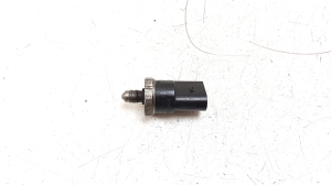  High pressure fuel line sensor 