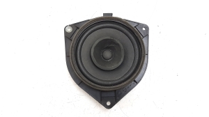   Rear side door speaker 