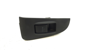   Rear side door glass switch 