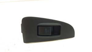   Rear side door glass switch 