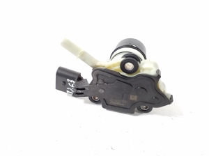 Mercedes Benz E-Class W207 (2009–2017) AdBlue-Pumpe - 2