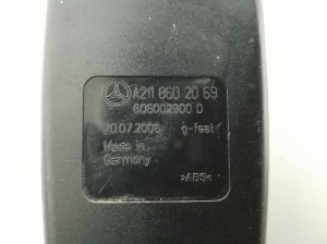 Mercedes Benz CLS-Class 219 (2004–2010) Priekšējā sēdekļa drošības jostas sprādze A2118602069 - 2