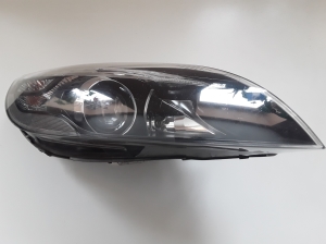 VOLVO V40 (2012–2019) Headlight 31420010 - 2