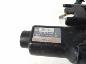 Volkswagen Phaeton (2002–2017) Other valve 3D2959617C - 2