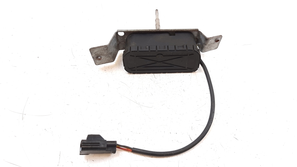 Used VOLVO V70 Headlight wiper motor 8620959