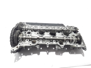  Valve cover 