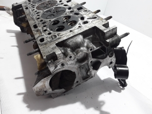  Engine head 