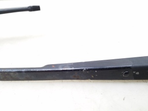  Windshield wiper blade 