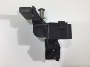 Positive cable terminal - 7L0937401 
