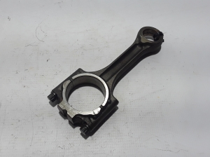  Connecting rod 