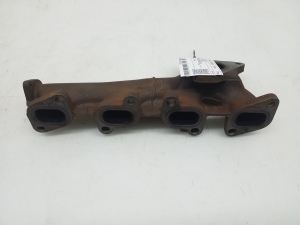  Exhaust manifold 