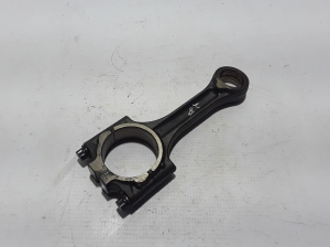  Connecting rod 