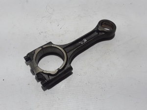  Connecting rod 