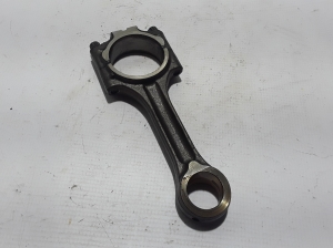  Connecting rod 