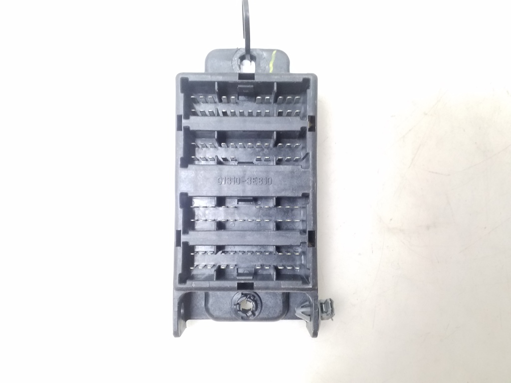 KIA Sorento 1 generation (2002-2011) Fuse box 913103E810 25034343