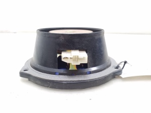 Kia Sorento (2002–2009) Rear side door speaker - 2