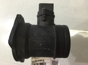 AUDI A4 B5 (1994–2001) Luftmassenmesser 06B133471 - 2