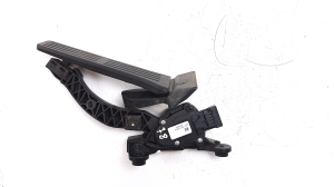 Pédale d’accélérateur - 32700A6100