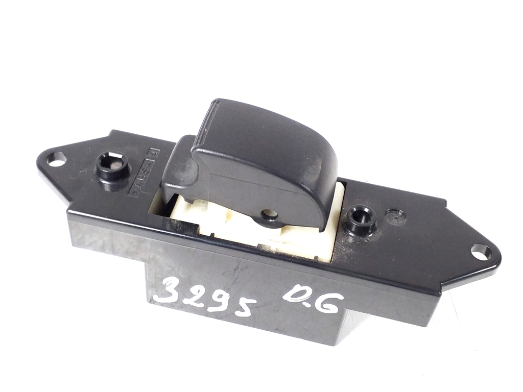 MITSUBISHI ASX 1 generation (2010-2020) Rear Right Door Window Control Switch MR587944 21932371