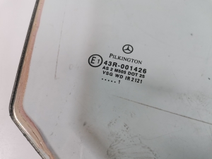 Mercedes Benz S-Class 220 (1998–2005) Esiukse klaas A2207200218 - 3