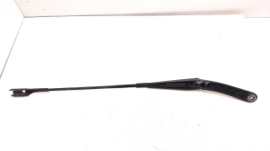  Windshield wiper blade 