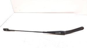  Windshield wiper blade 