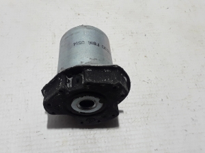 RENAULT Clio II (1998–2005) Hinterachshalterung 8200042594 - 2