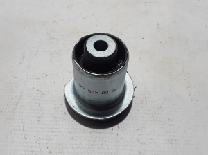 RENAULT Clio II (1998–2005) Hinterachshalterung 8200042594 - 3