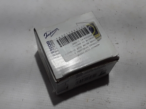 RENAULT Clio II (1998–2005) Hinterachshalterung 8200042594