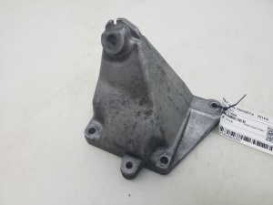   Motorhalter  - A2722231604 
