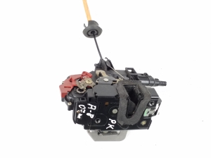 AUDI A8 D3 (2002–2010) Front door lock 4E2837015 - 3