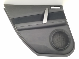 Rear side door panel and its parts - GS1D68550E