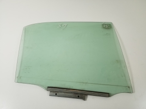   Tagumise külgukse klaas  - 68113-53020 