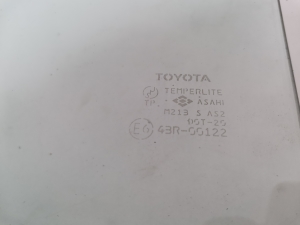 TOYOTA Yaris (1999–2005) Rear side door glass - 2