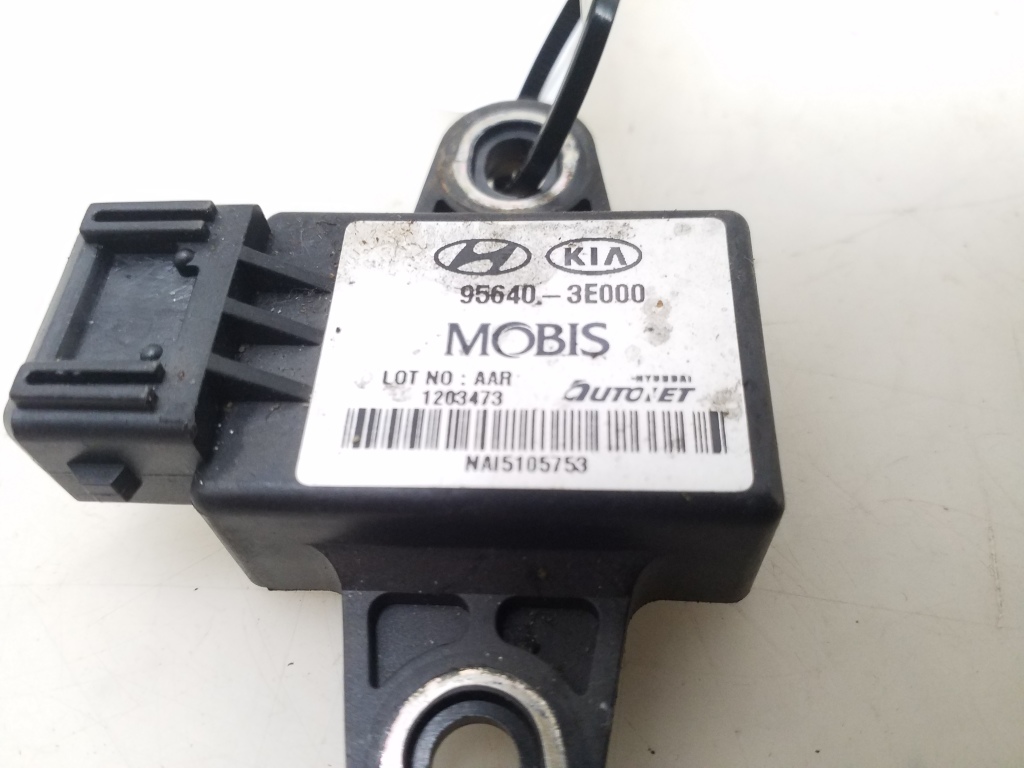 KIA Sorento 1 generation (2002-2011) Other part 956403E000 25038192