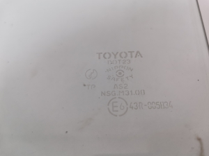 TOYOTA Corola Verso E12 (2001–2004) Aizmugurējo sānu durvju stikls 68103-13300 - 2