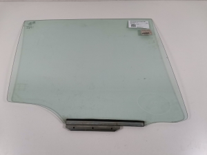   Aizmugurējo sānu durvju stikls  - 68103-13300 